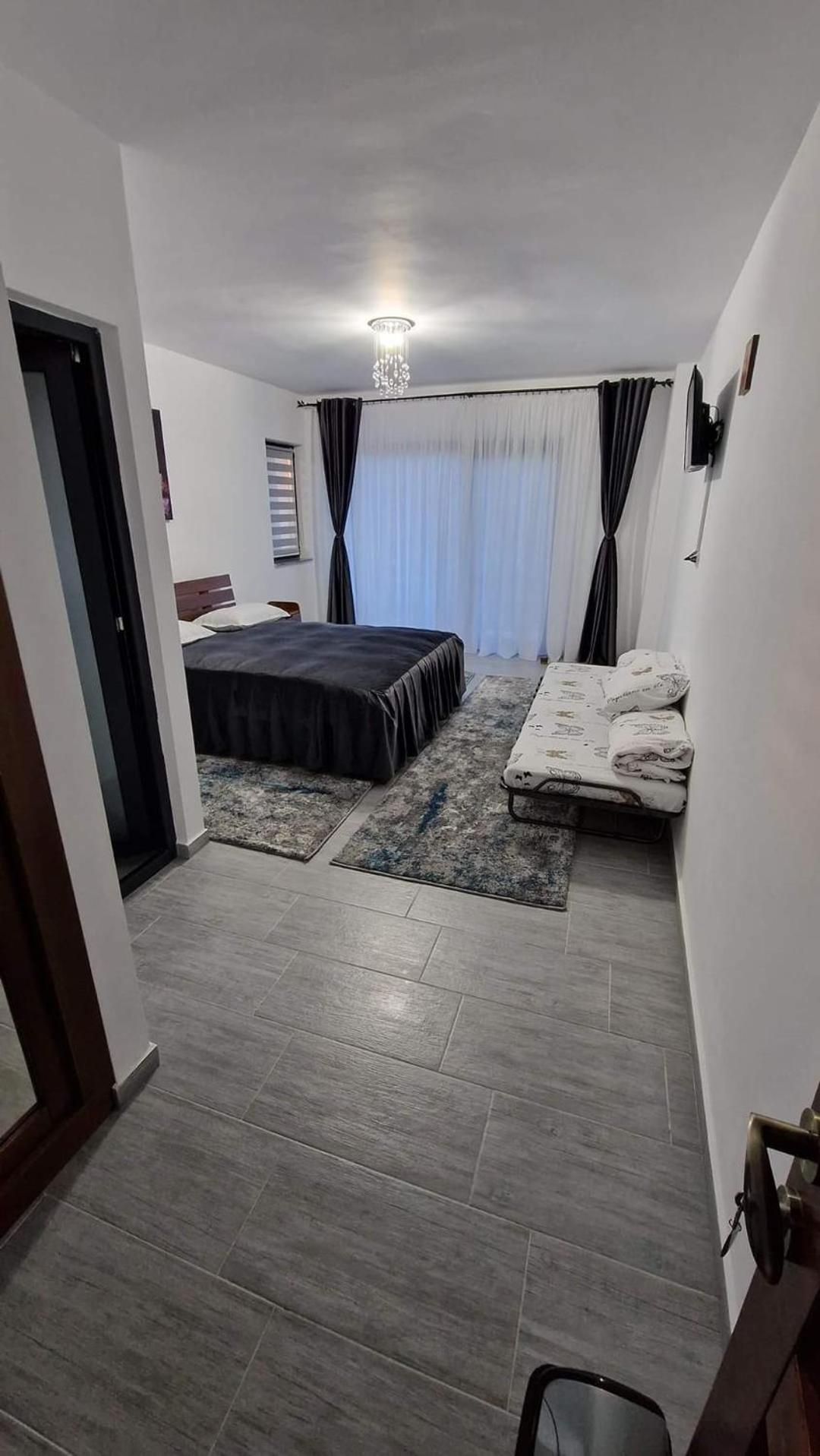 Novaci-Străini Casa De Vacanta Larisa חדר תמונה